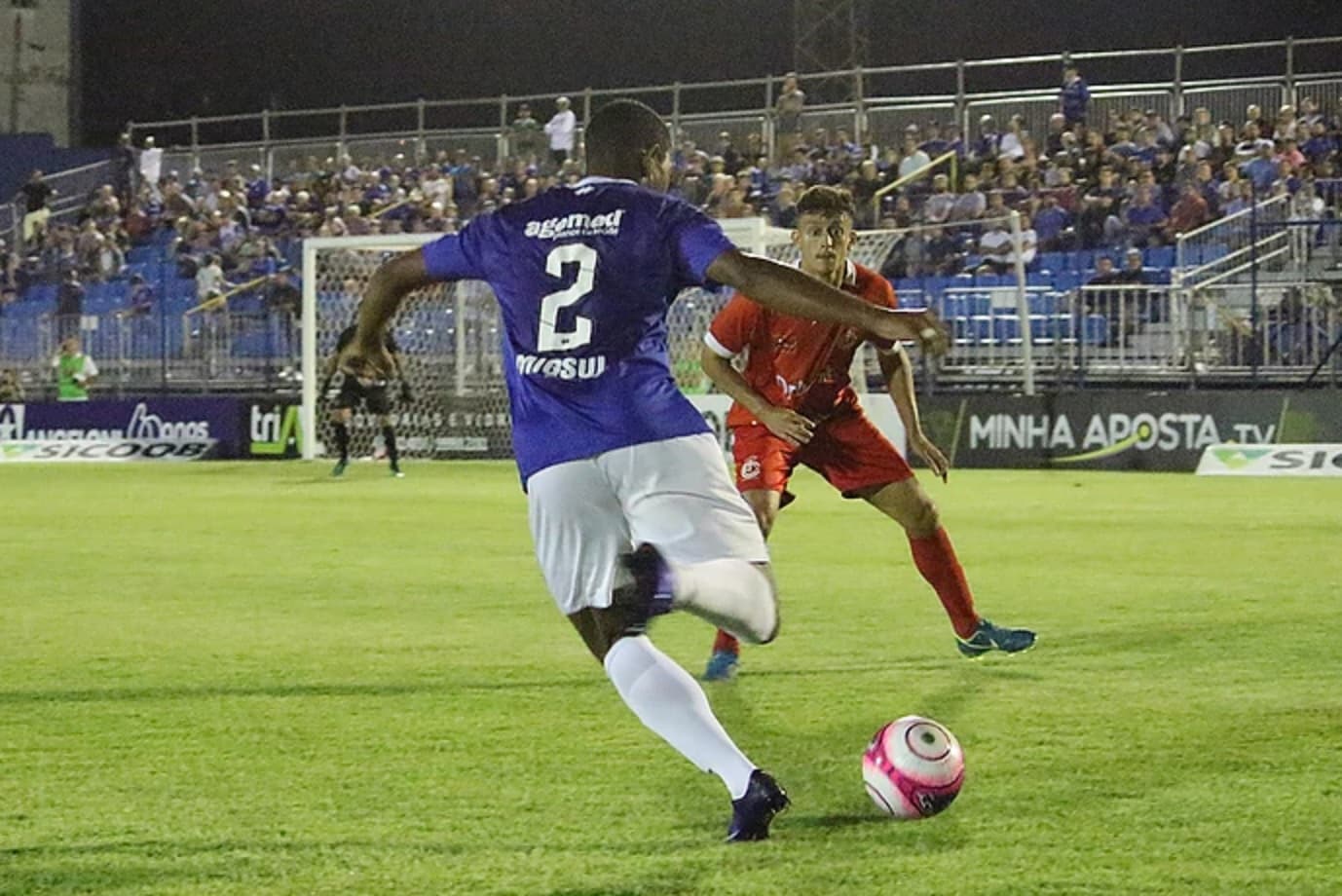 CATARINENSE: Com jogo atrasado, Tubarão vence o Inter de Lages e deixa a lanterna