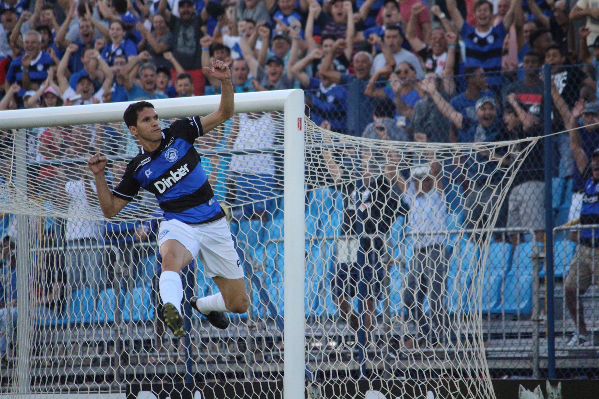 SÉRIE D: Tubarão estreia vencendo o Cianorte, com gol de Magnata