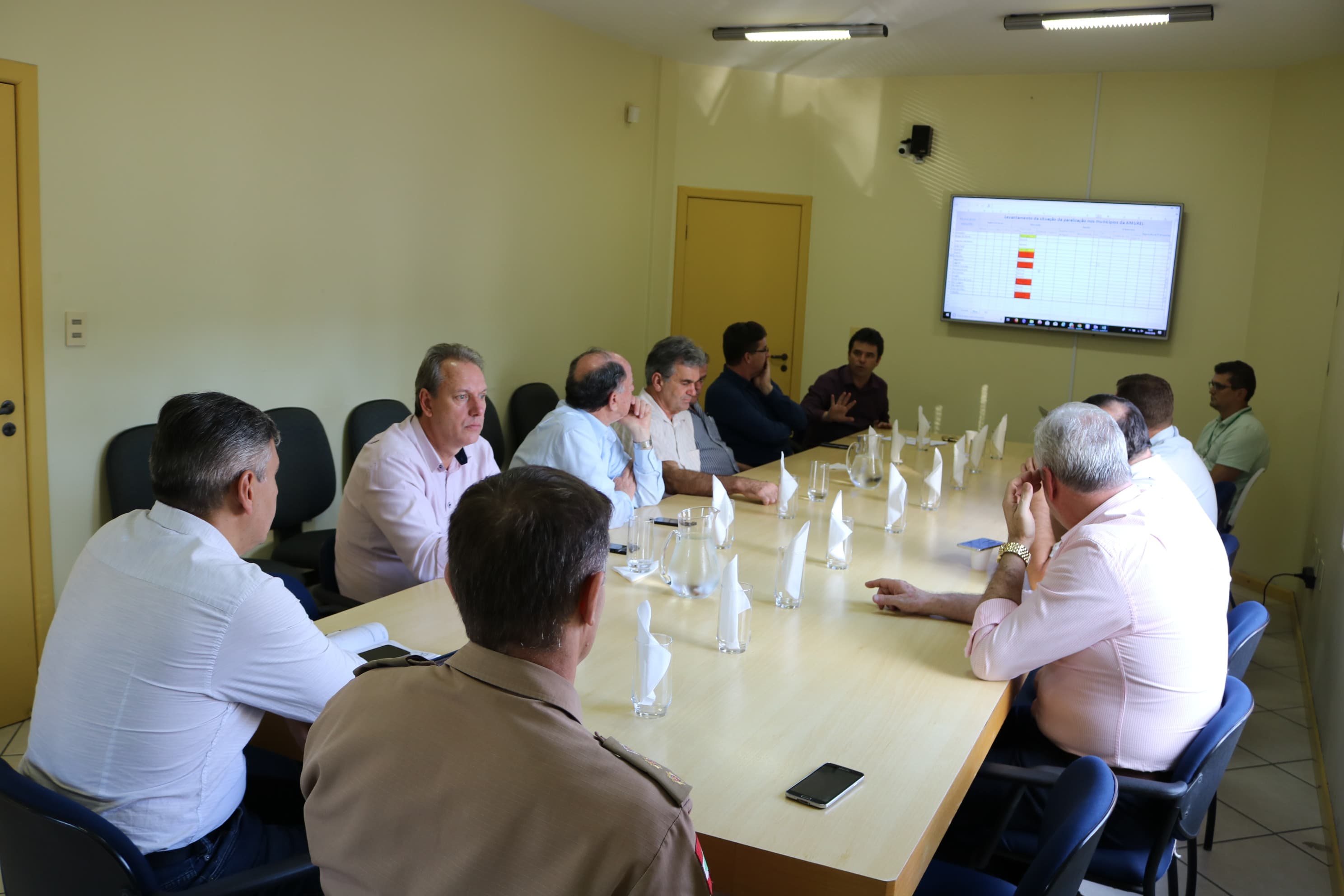 Prefeitos da Amurel lançam manifesto pelo fim da paralisação dos caminhoneiros