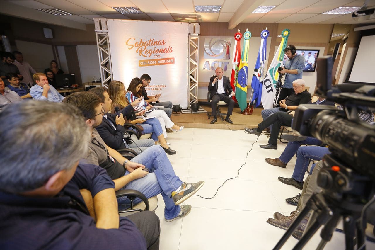 Em sabatina, Gelson Merisio (PSD) afirma que é possível governar SC com apenas 200 cargos comissionados
