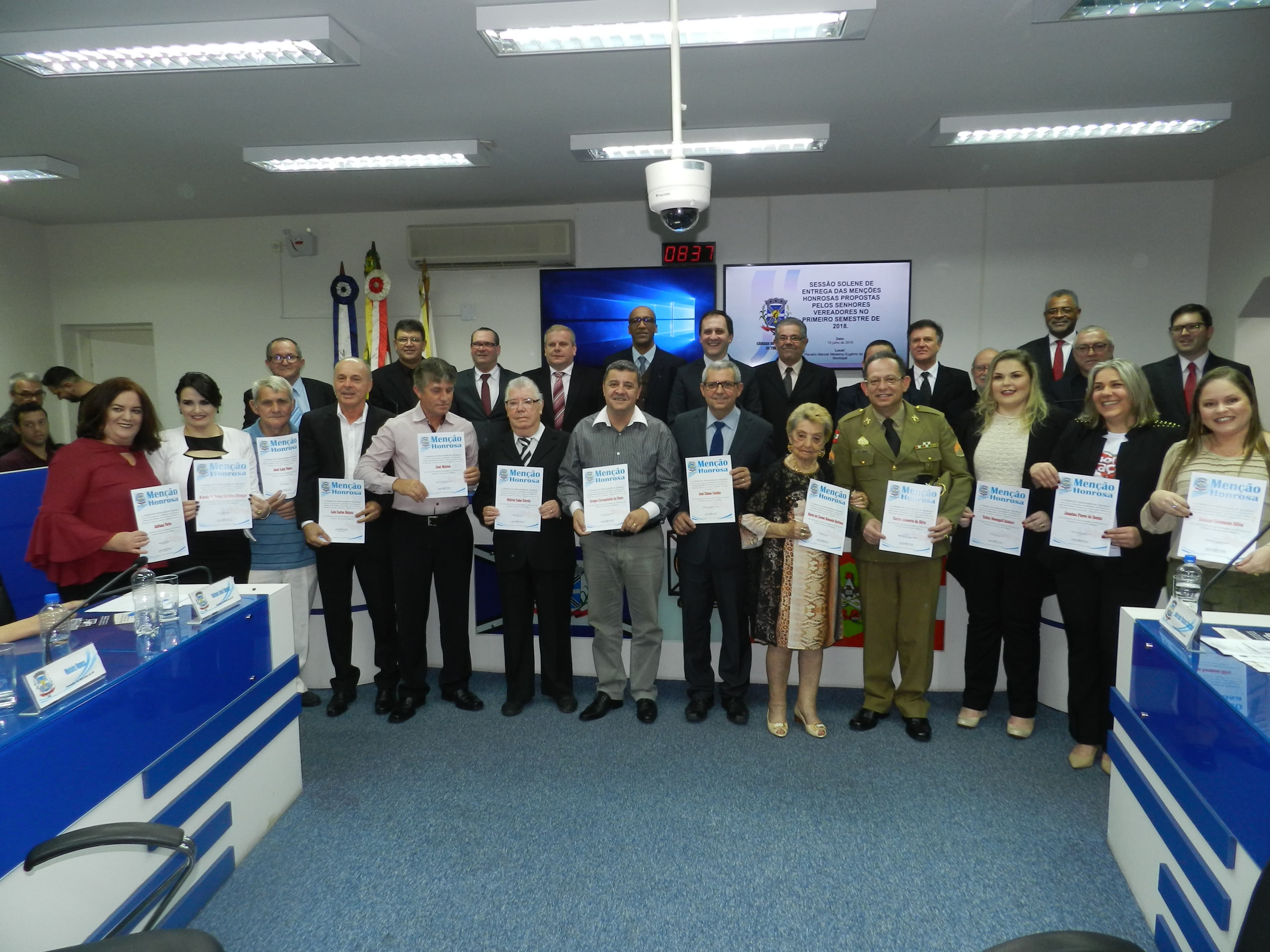 Câmara de Vereadores entrega menções honrosas