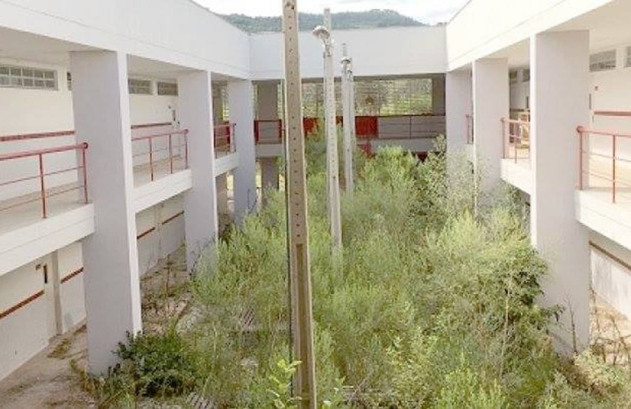 Cedup oferecerá 130 vagas no semestre; construção de ala está abandonada