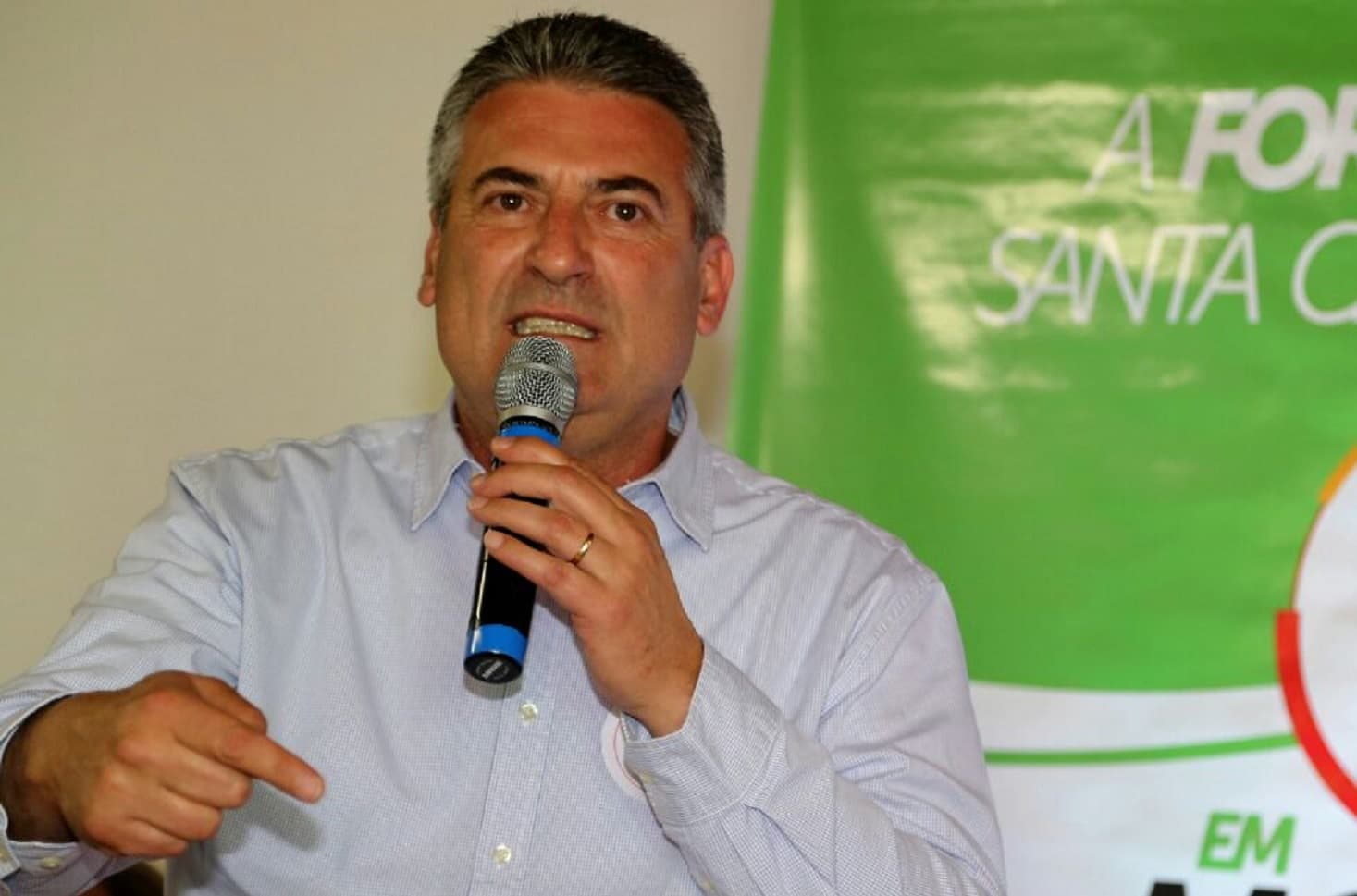 Candidato a governador Mauro Mariani (MDB) cumpre agenda em Tubarão nesta quinta (23)