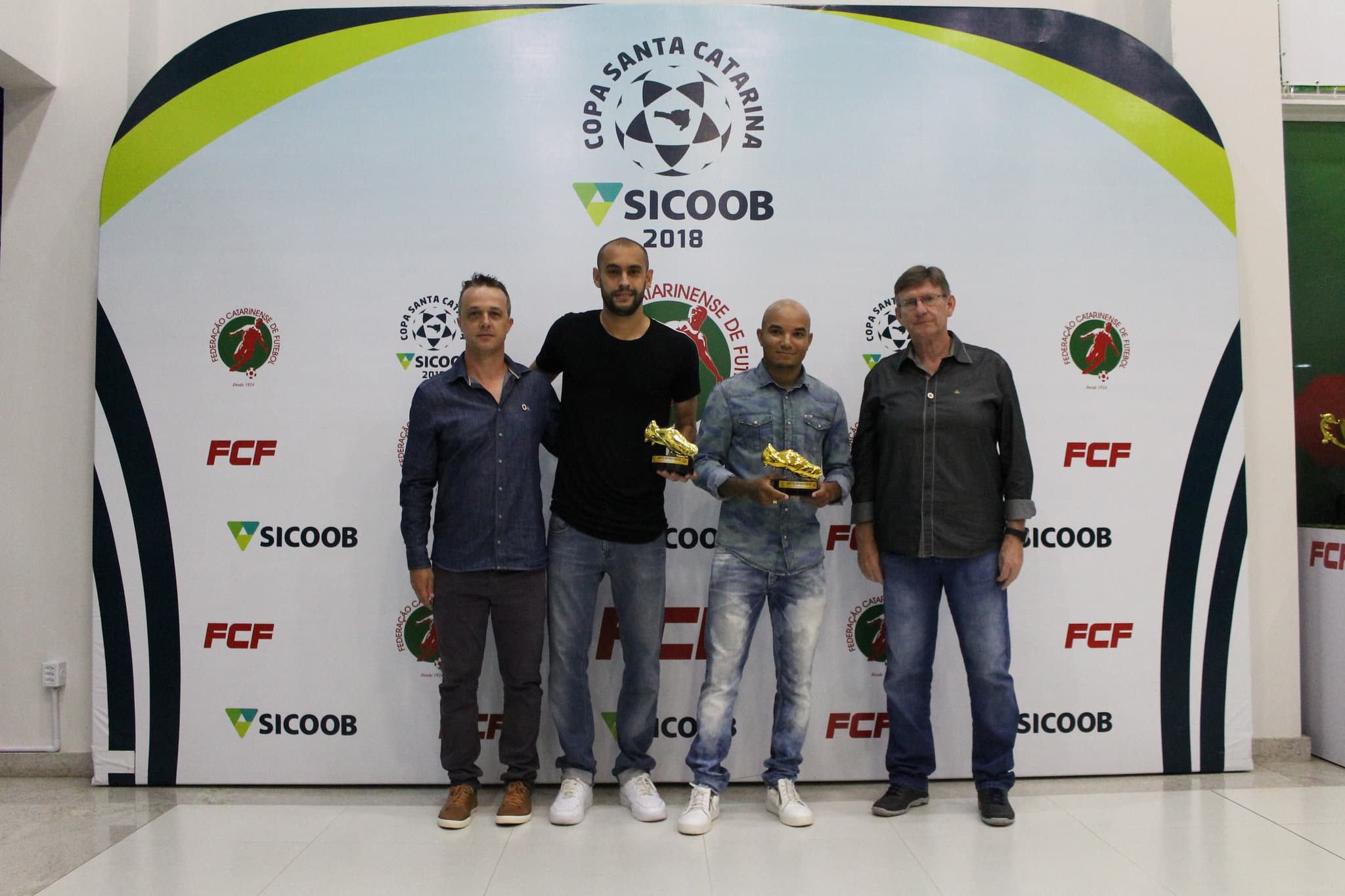 Seleção da Copa SC tem quatro jogadores do Hercílio Luz e um do Tubarão