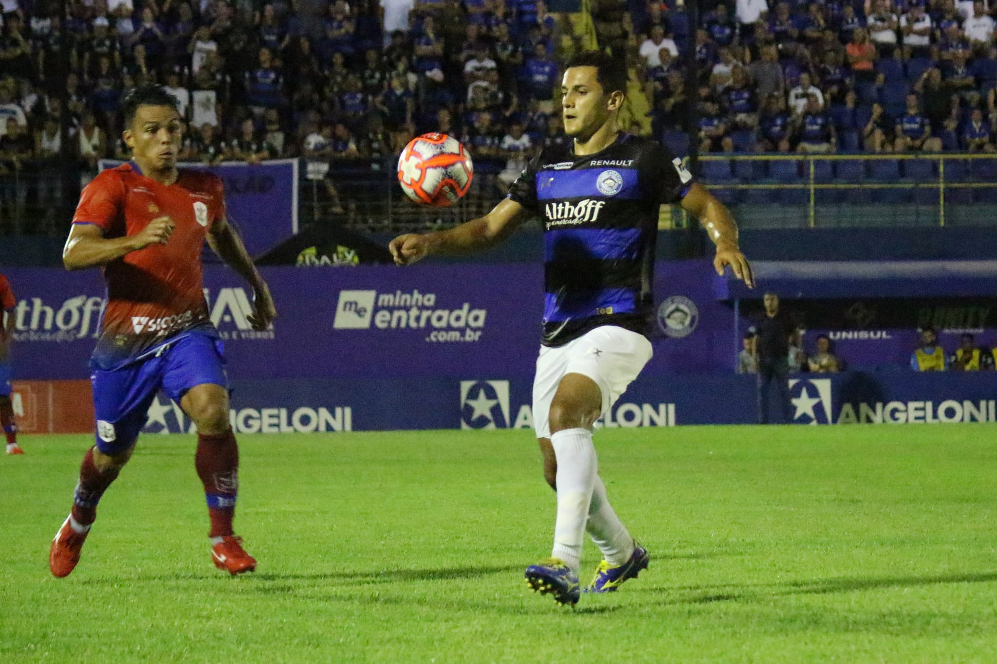 CATARINENSE: Tubarão perde para o Marcílio Dias e vai para a lanterna