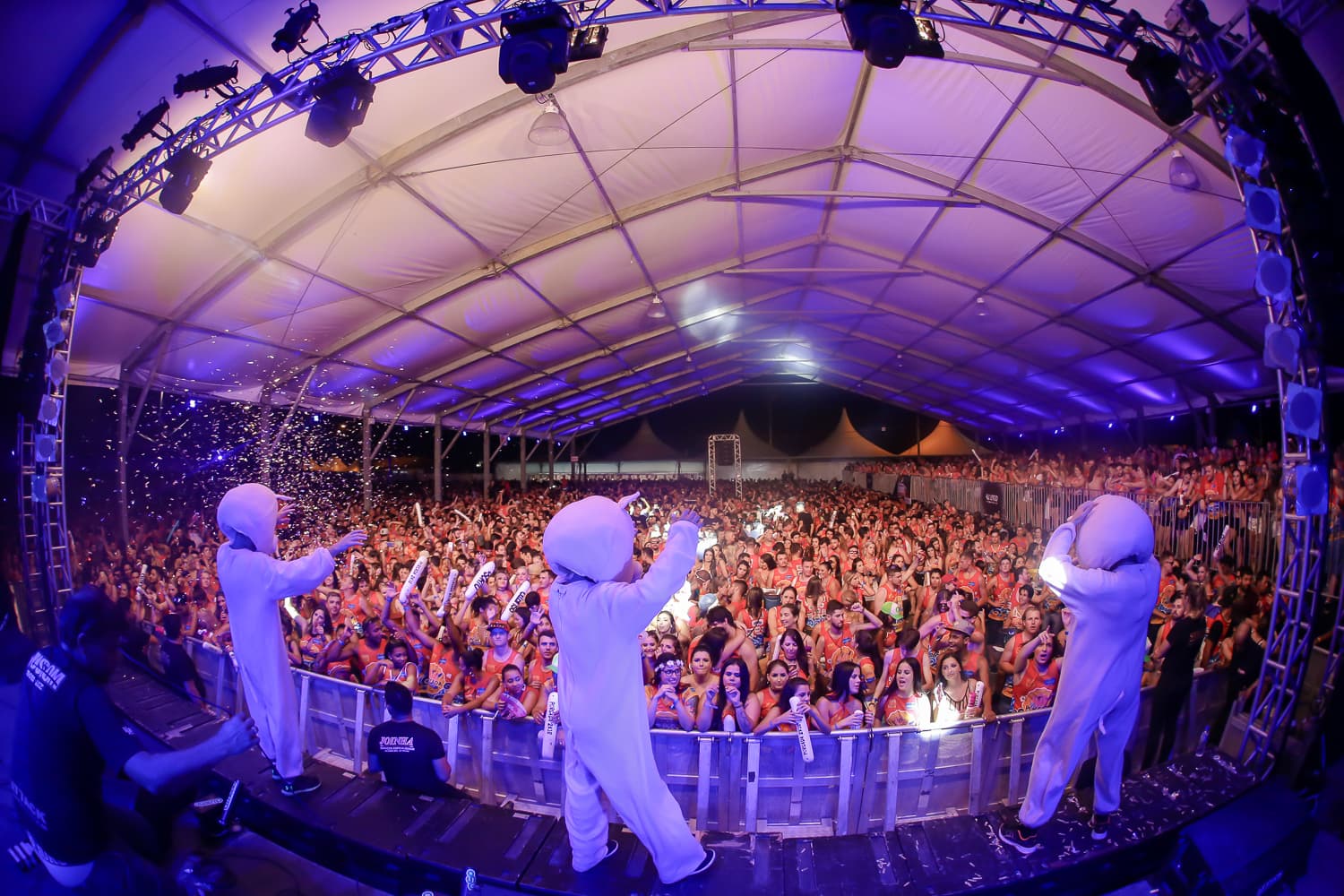 Três bandas nacionais sobem ao palco da Porcada neste sábado (12)