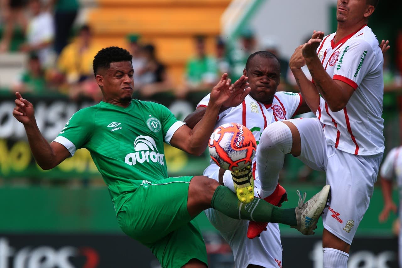 CATARINENSE: Hercílio Luz derrapa diante de reservas da Chapecoense