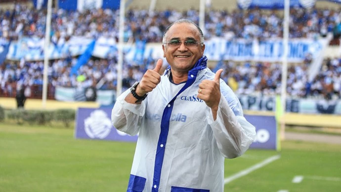 Oliveira Canindé é o novo técnico do Hercílio Luz