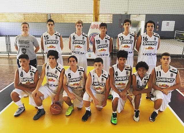 Técnica de basquete é destaque na modalidade em Tubarão