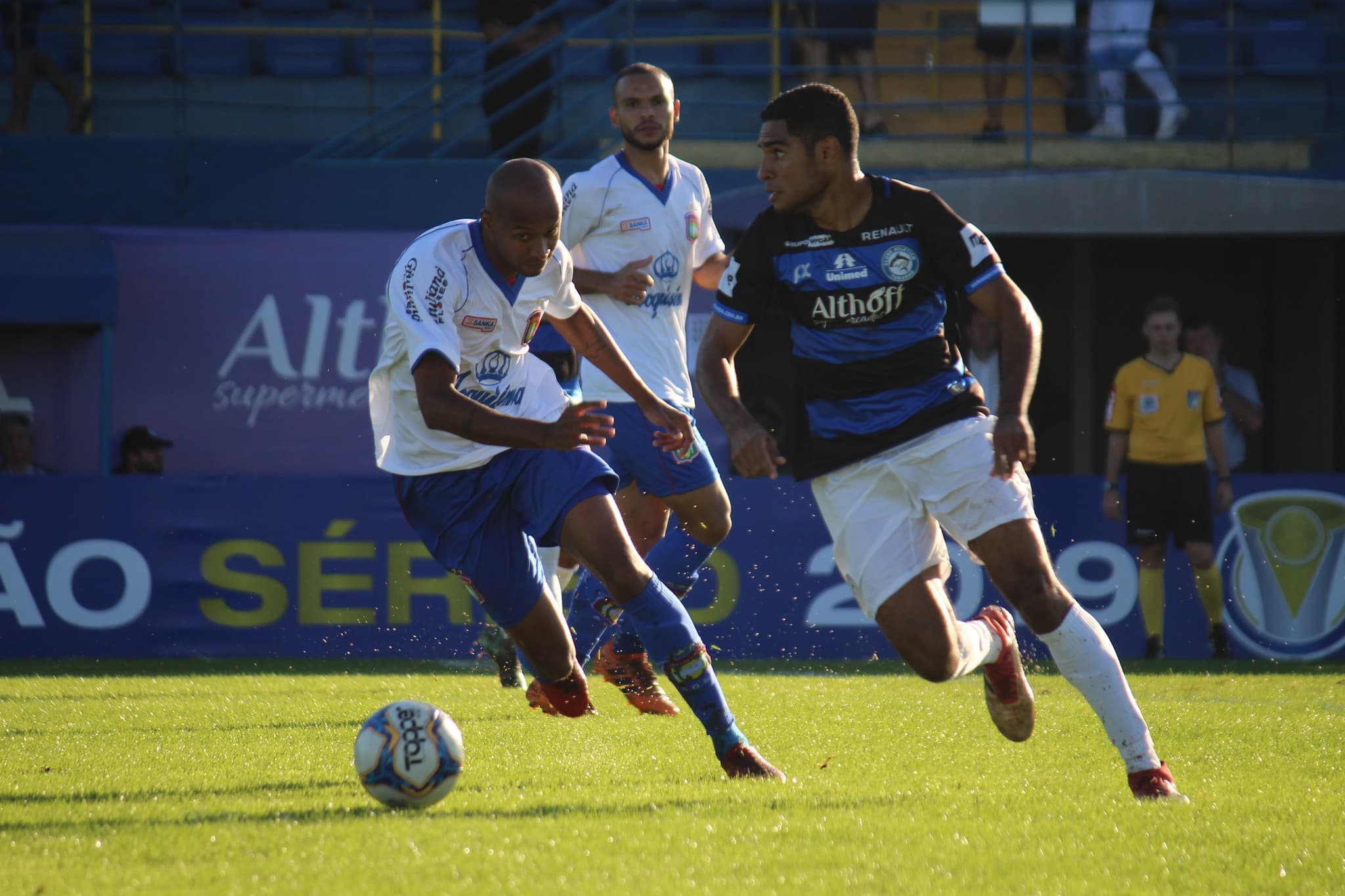 Tubarão garante vaga na Série D com acesso do Brusque