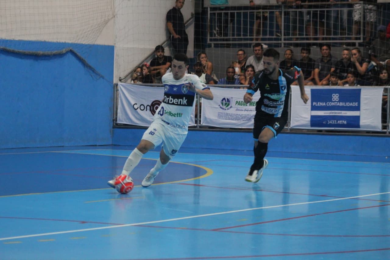 ESTADUAL: Tubarão Futsal sofre a primeira derrota