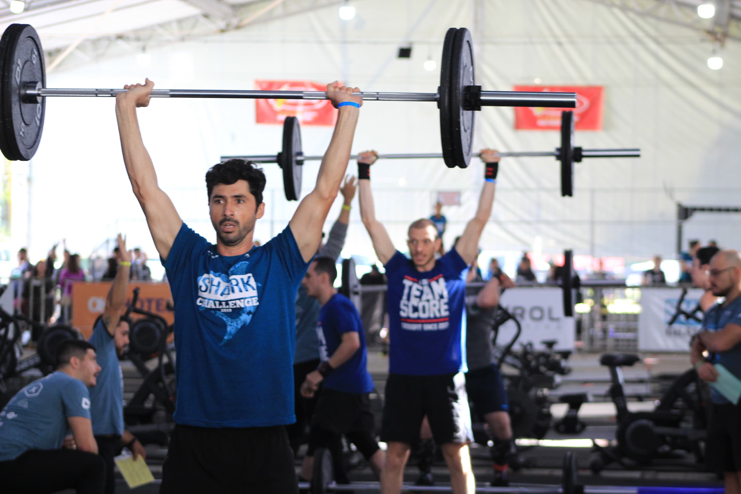 Mais de 300 atletas participam de desafio de crossfit