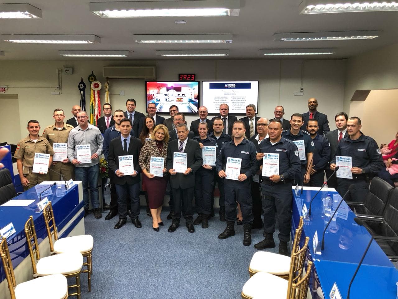 Menções honrosas são entregues na Câmara de Vereadores