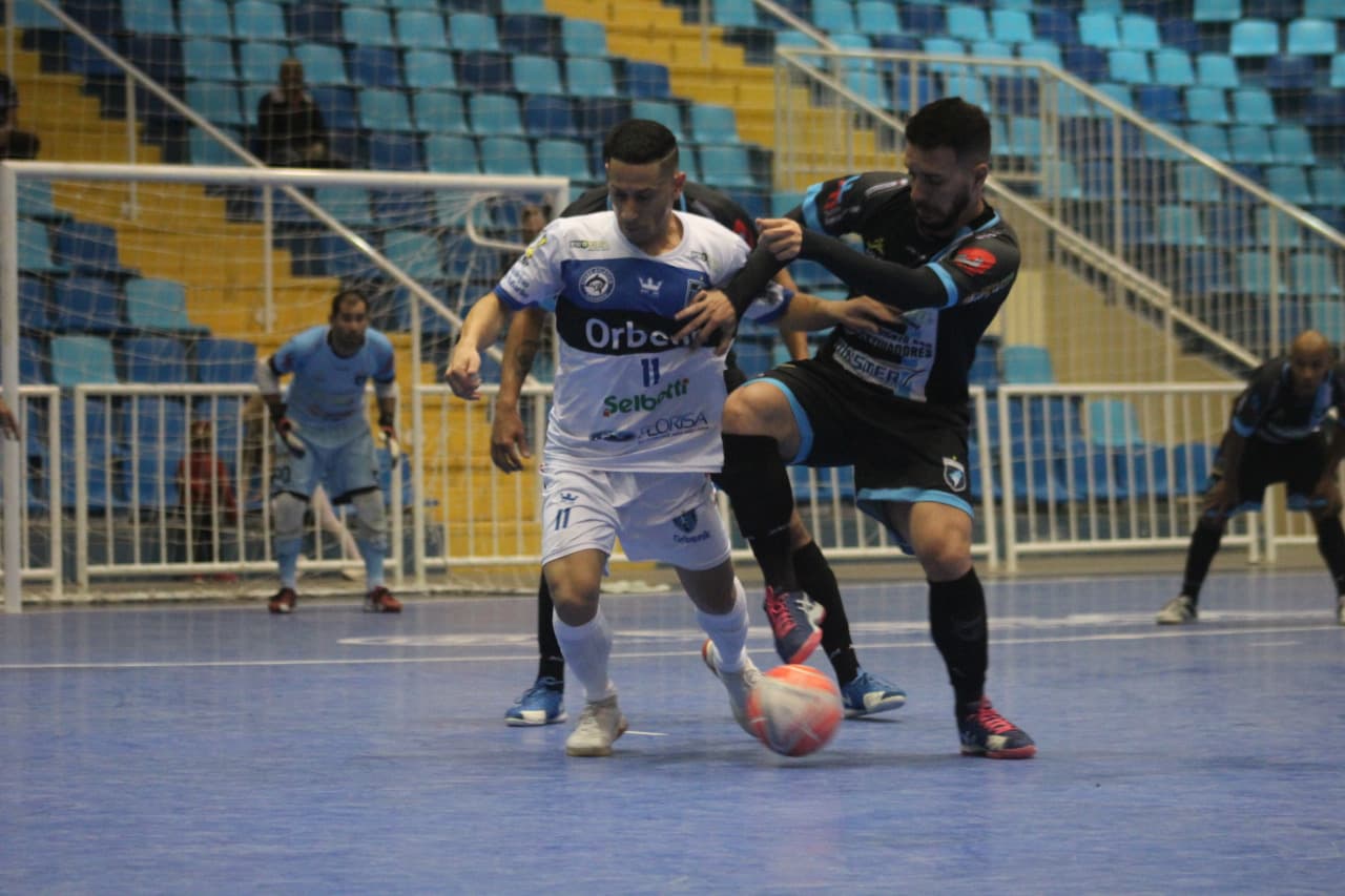 ESTADUAL: Com vitória simples, Tubarão agora mira a Taça Brasil