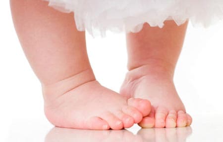 Recém-nascido engasgado com leite materno é desafogado com ajuda de PM