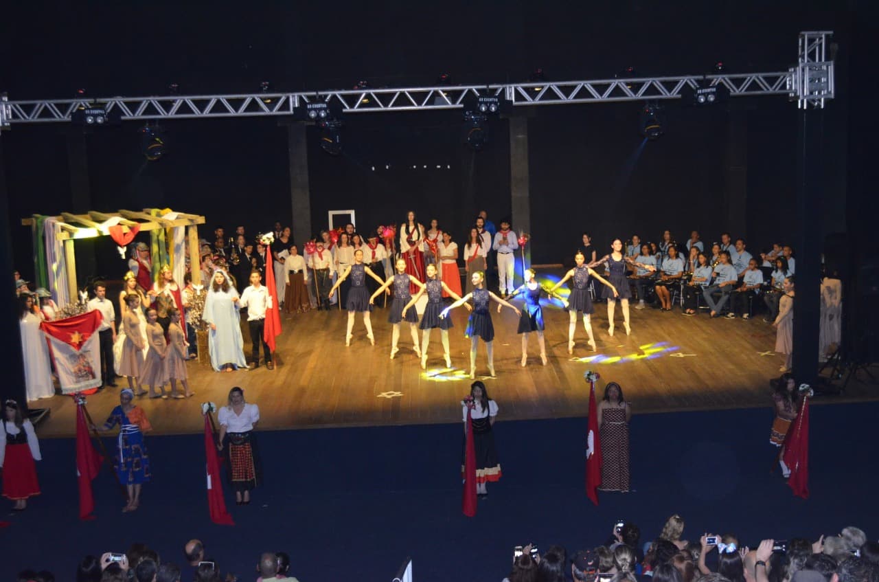 Espetáculo "O Divino Zumblick" ocorre nesta quinta-feira (26)