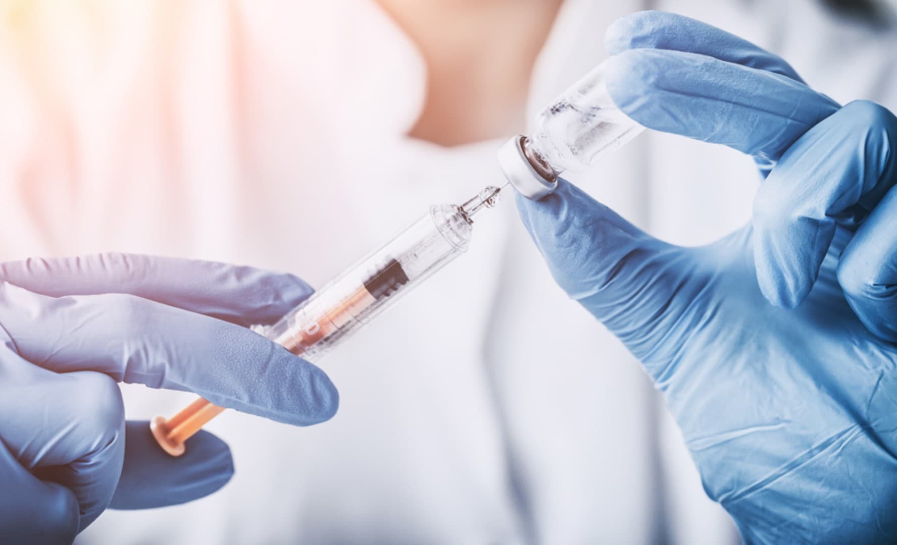 Salas de vacina estarão abertas neste sábado (30)