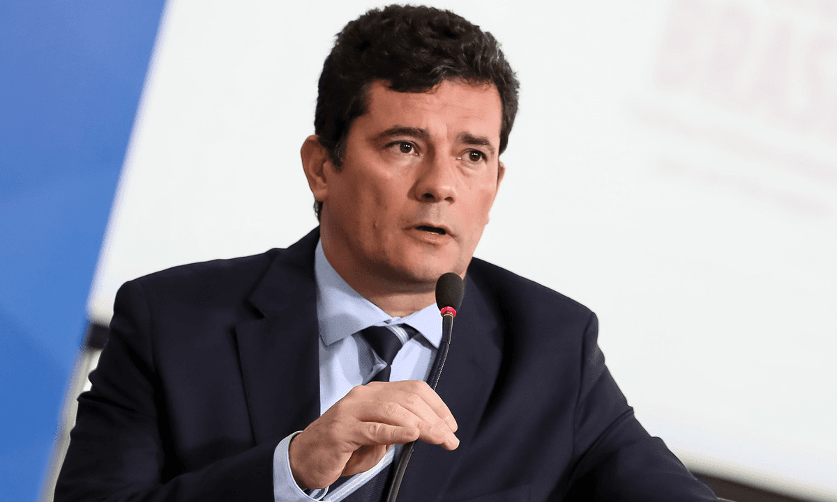 Sergio Moro troca de partido e abre mão de disputar a presidência da República