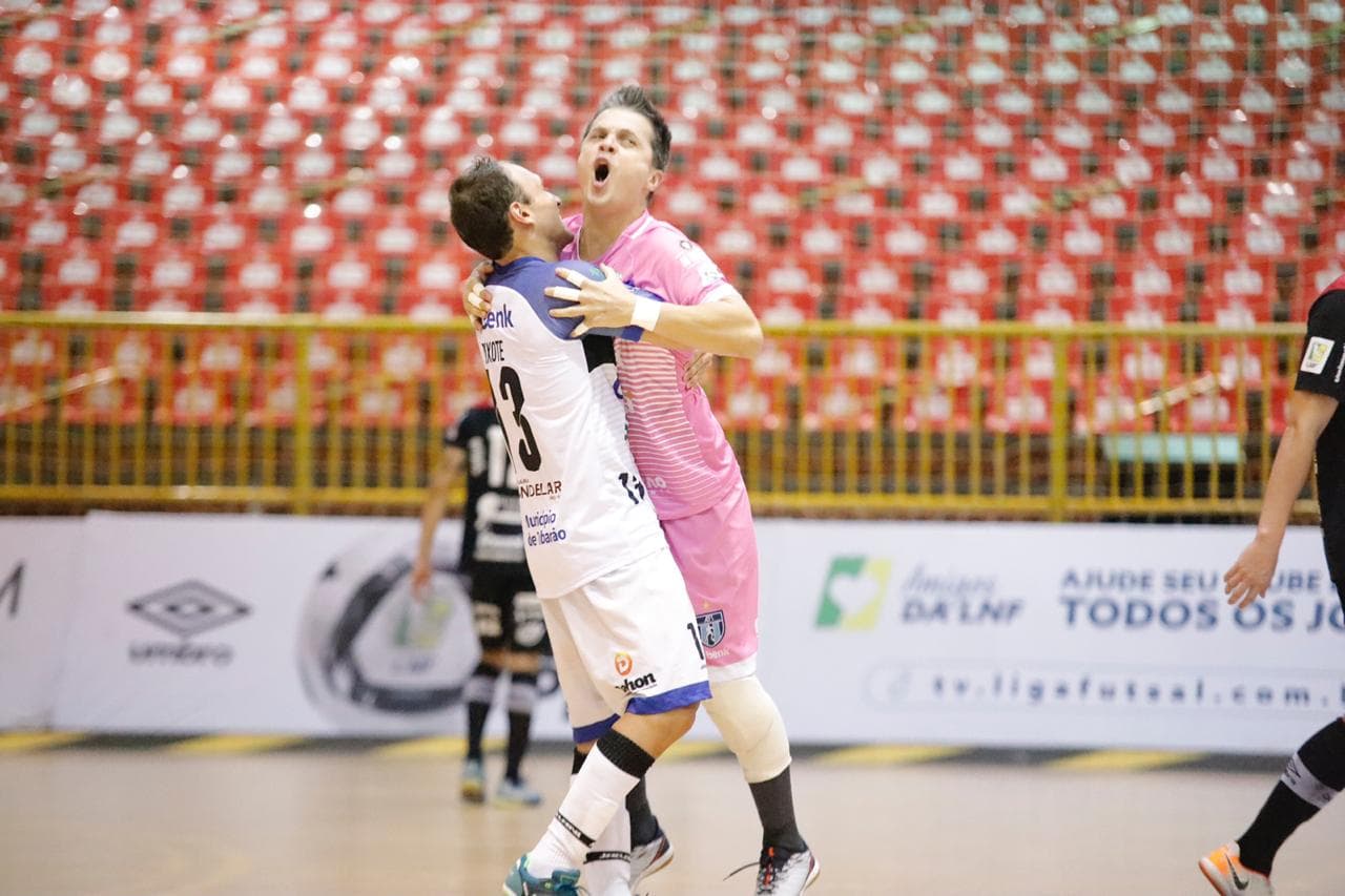 LIGA: Com gol de goleiro, Tubarão Futsal vence a primeira