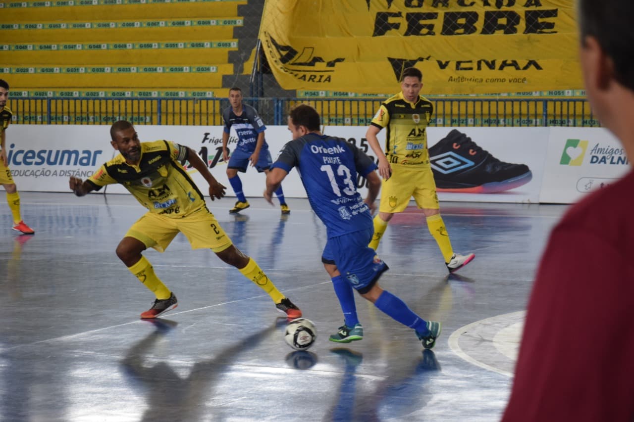 LIGA: Tubarão Futsal vence Assoeva e garante a melhor primeira fase da sua história