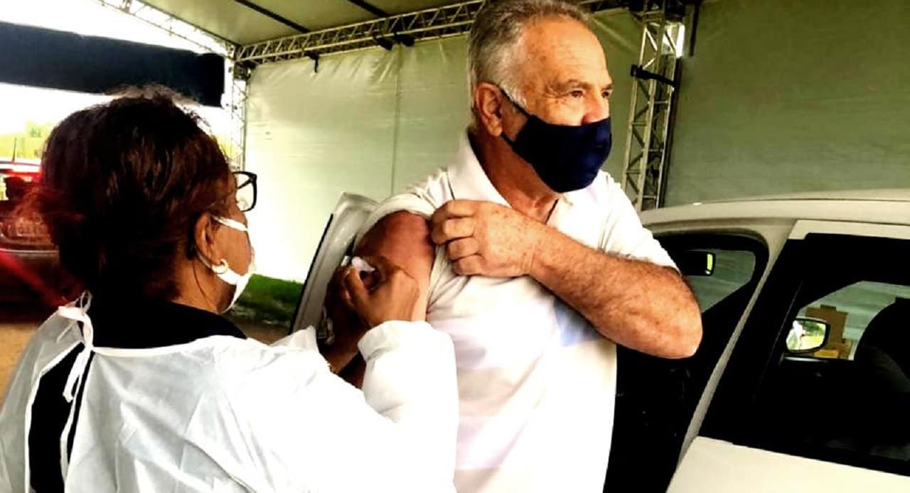 Drive Thru no Parque Ambiental conta com trabalho conjunto de servidores em Capivari de Baixo