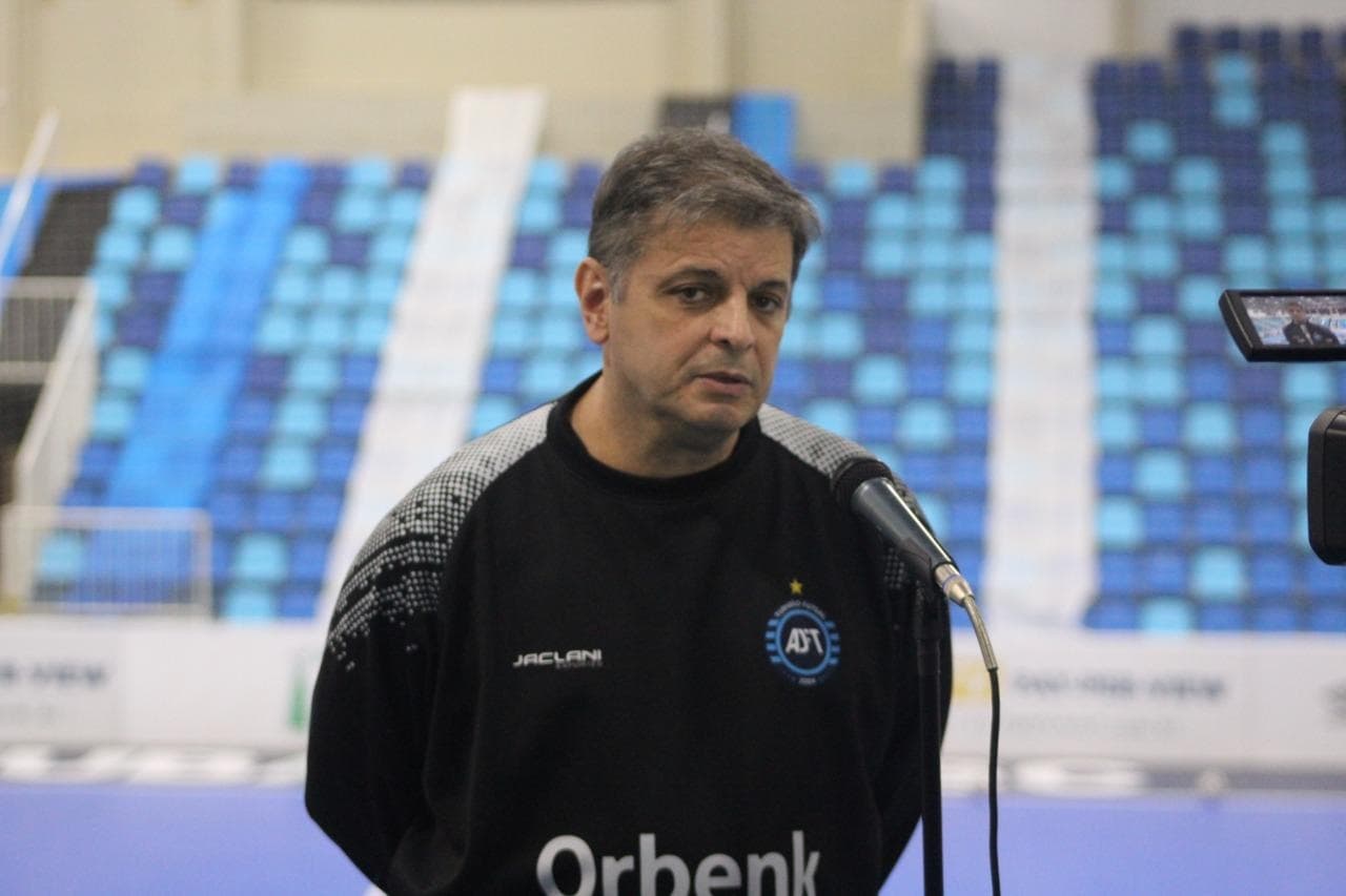 Treinador Sérgio Lacerda deixa o Tubarão Futsal