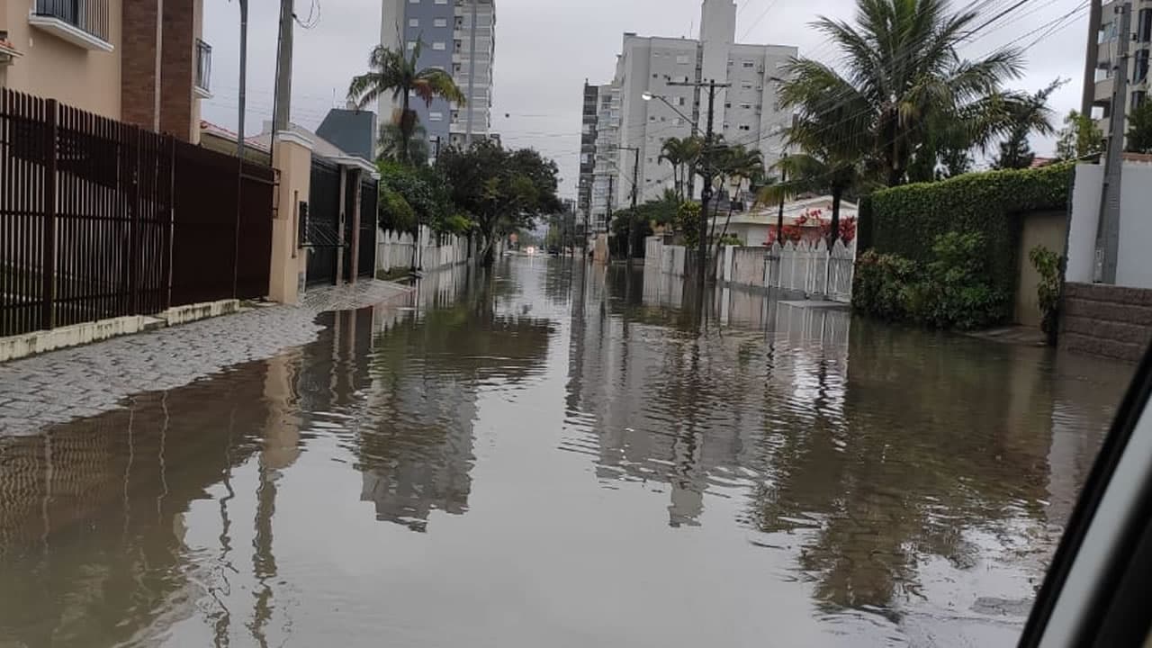 Santa Catarina deverá ter mais chuva intensa nesta quinta-feira (10)