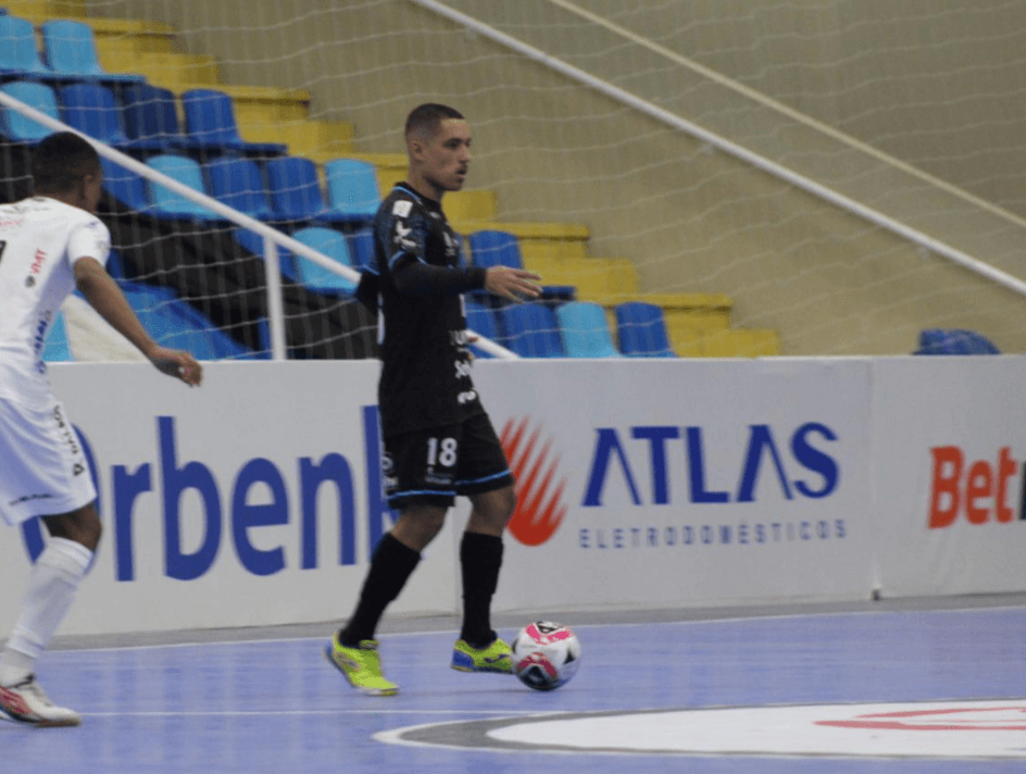 Tubarão Futsal inicia sequência de jogos pelo Estadual