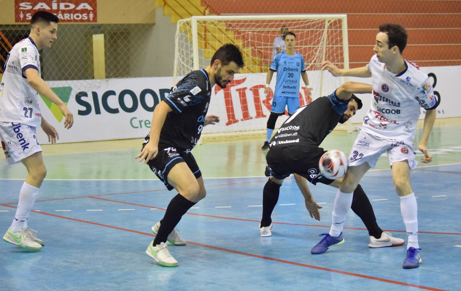 Tubarão Futsal x Joaçaba terá ingresso por 1 quilo de alimento
