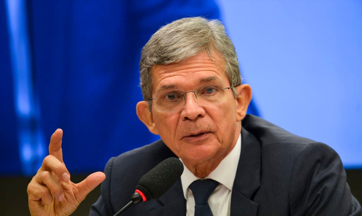 Petrobras não é única responsável por preço dos combustíveis, afirma presidente da estatal