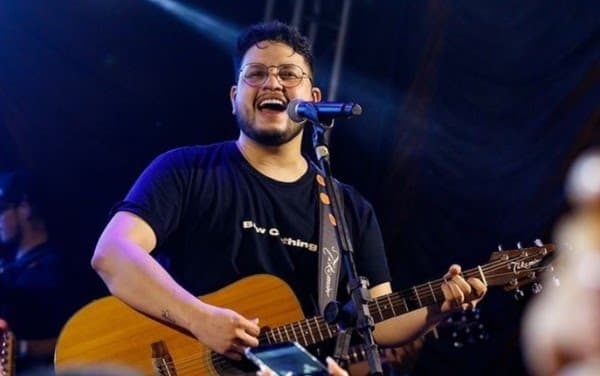 Cantor Maurílio morre em hospital de Goiânia, aos 28 anos