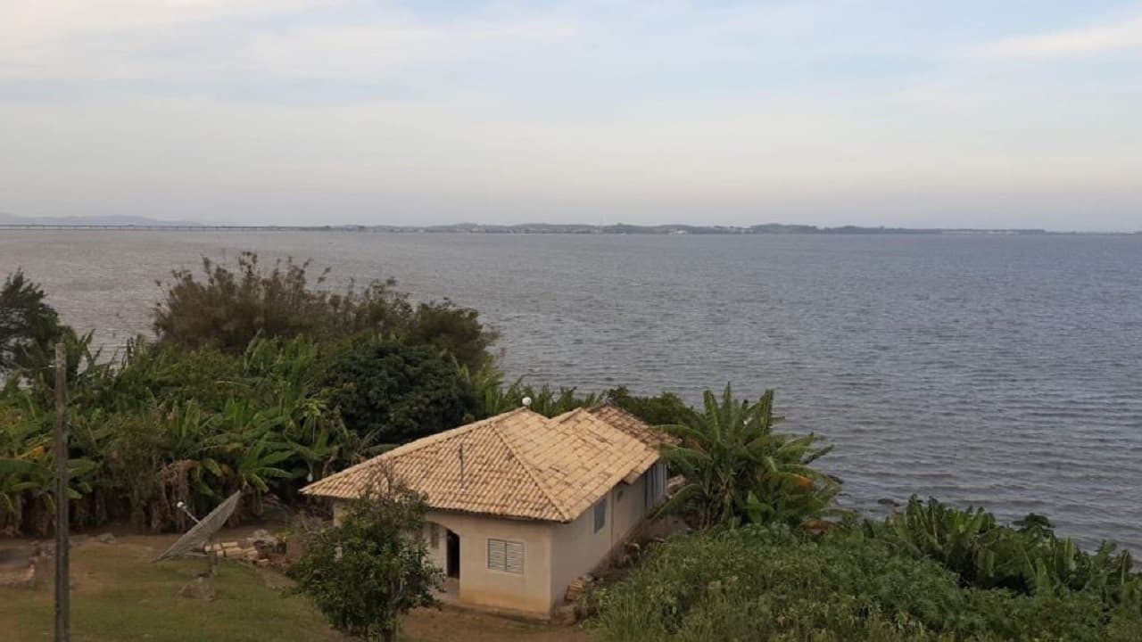 Homem de 52 anos é encontrado vivo após desaparecer em lagoa