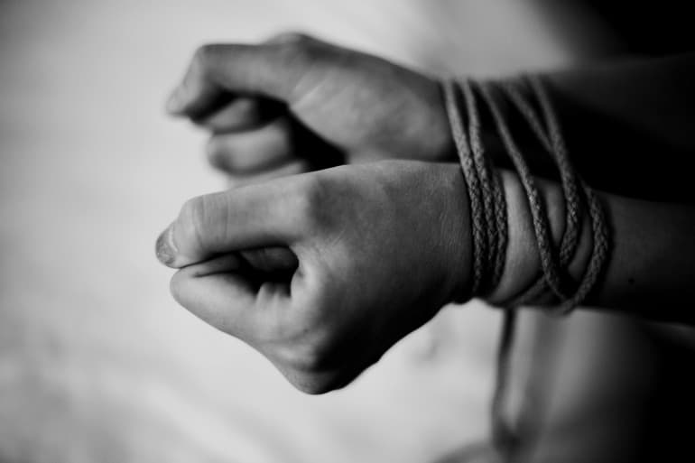 Moradora de Gravatal é amarrada e trancada em quarto durante assalto