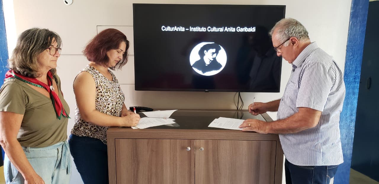 Visitantes podem ver filme inédito sobre sétimo sepultamento de Anita Garibaldi na Casa de Anita