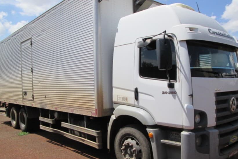 Proprietário de caminhão furtado em Palhoça encontra veículo em Laguna