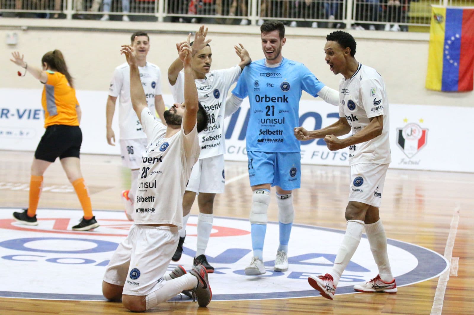 LIGA: Tubarão Futsal vence segunda partida seguida