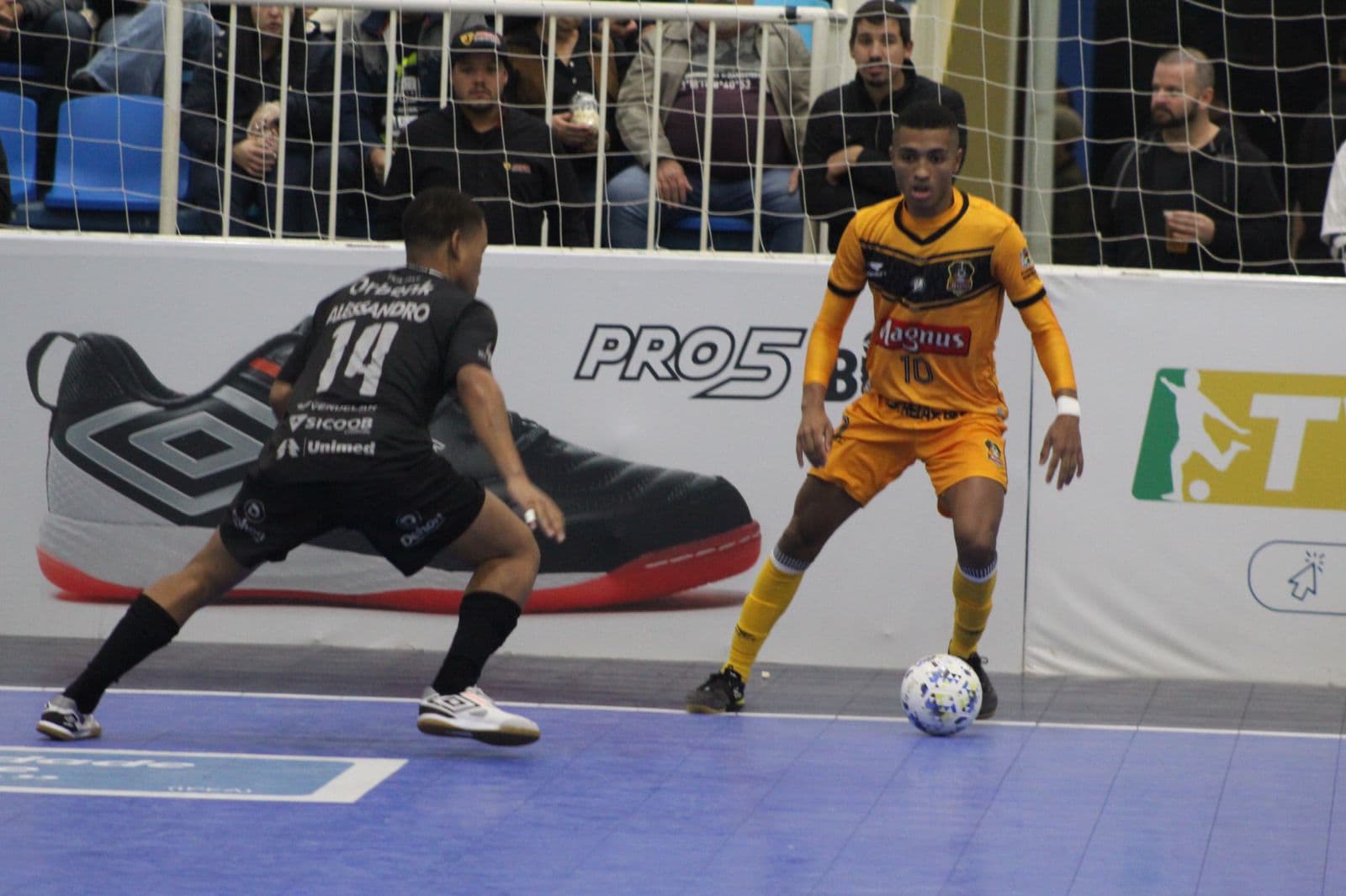 LIGA: Tubarão Futsal é derrotado pelo líder Magnus