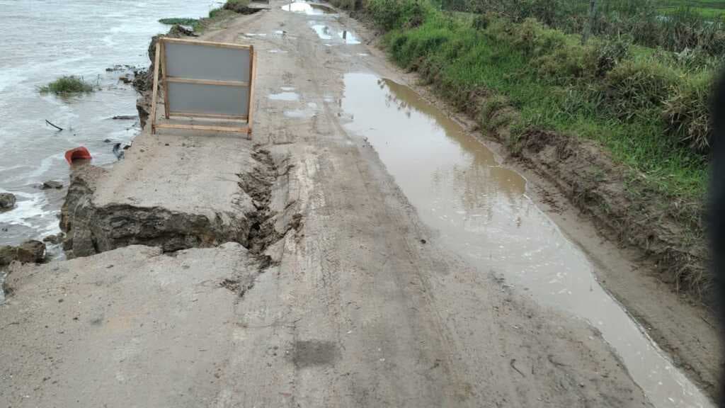 Trecho da Rodovia Ageu Medeiros desmorona