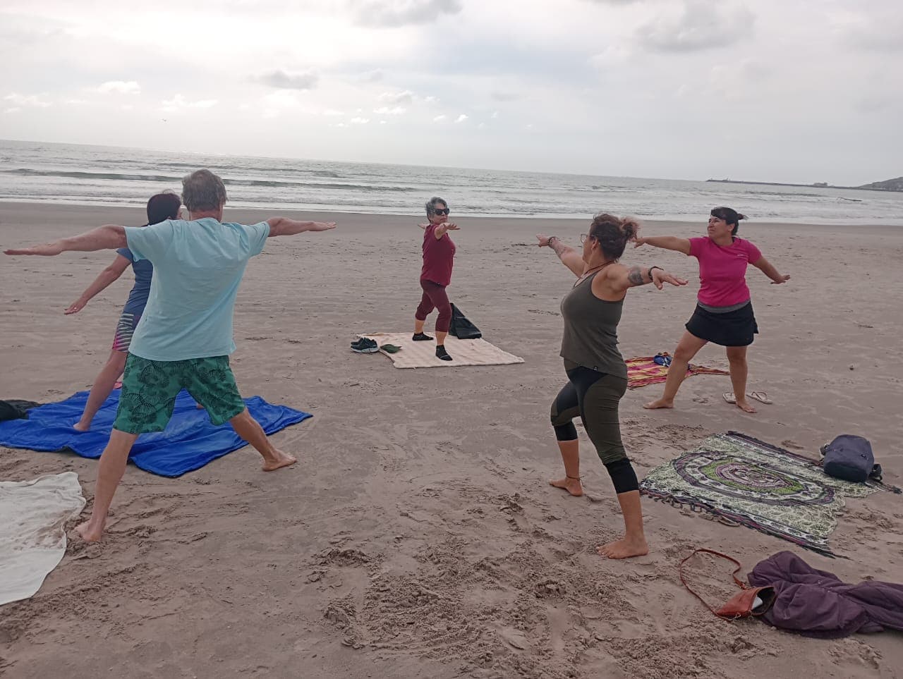 Laguna oferece aulas de yoga de forma gratuita