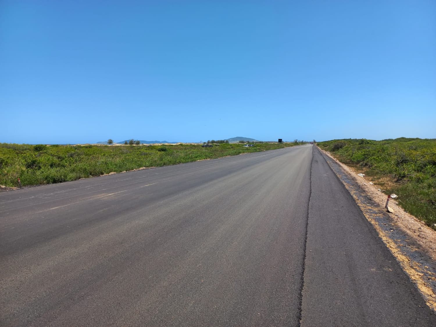 Pavimentação entre praias do Gi e do Sol avança