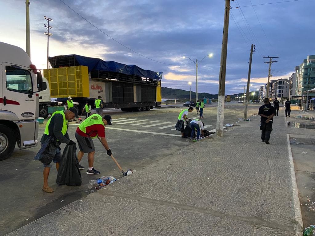Mais de 30 toneladas de lixo são recolhidas em Laguna durante o Carnaval