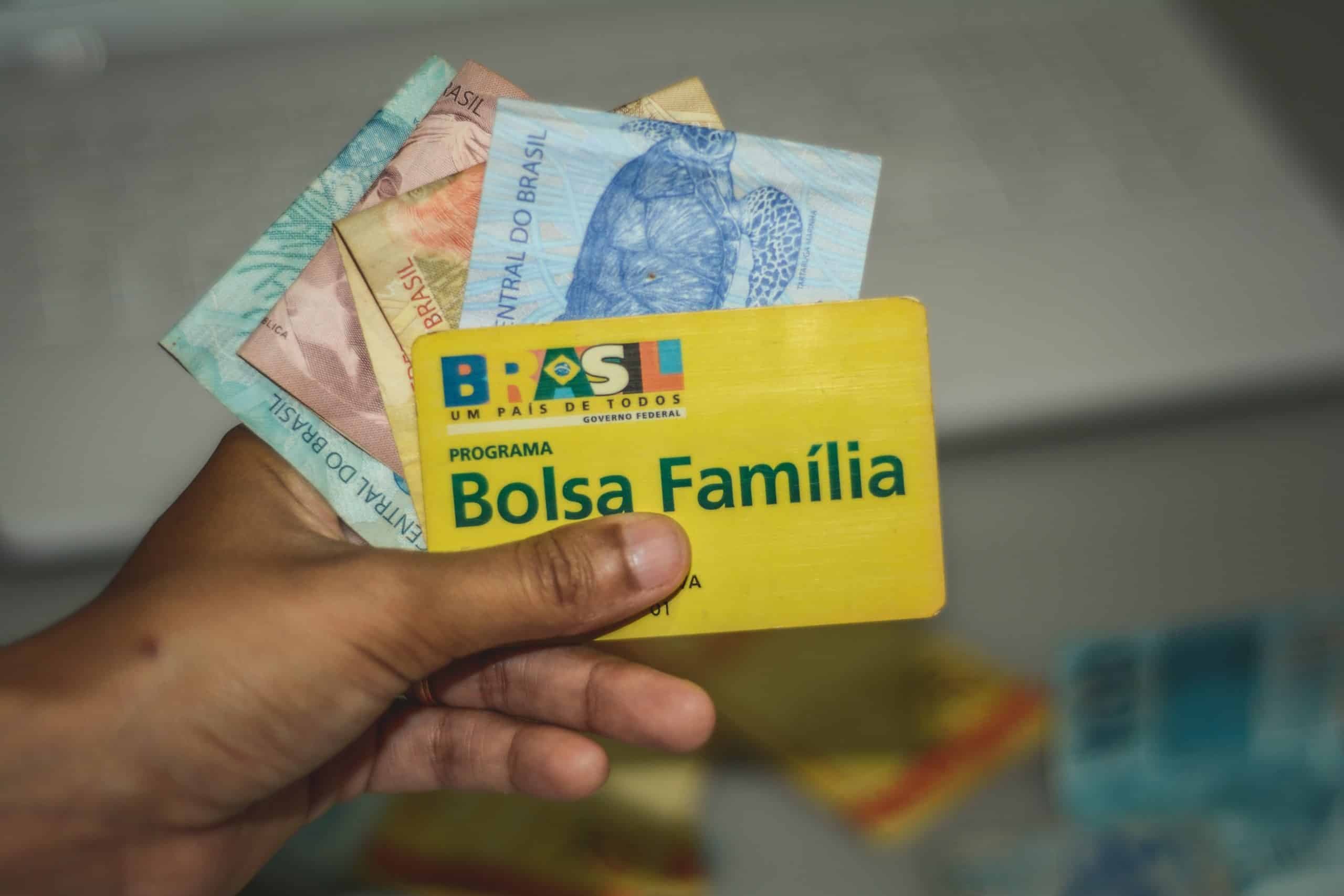 Milhões de beneficiários com cadastro irregular serão excluídos do Bolsa Família