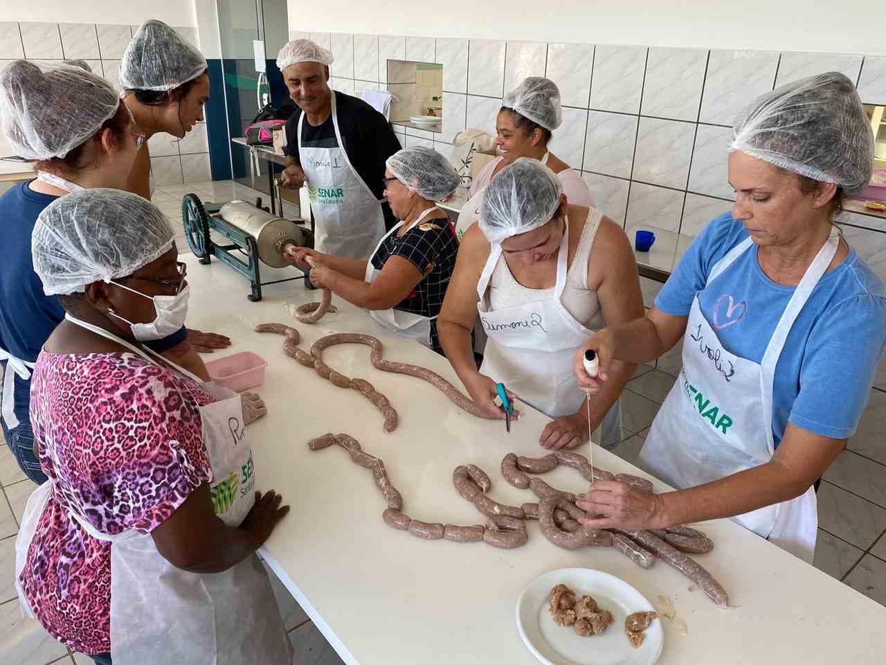 Parceria leva curso de beneficiamento da carne de frango ao setor em Laguna