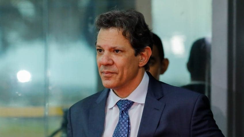 Após críticas, governo recua e mantém isenção de taxa sobre encomendas internacionais de até US$ 50