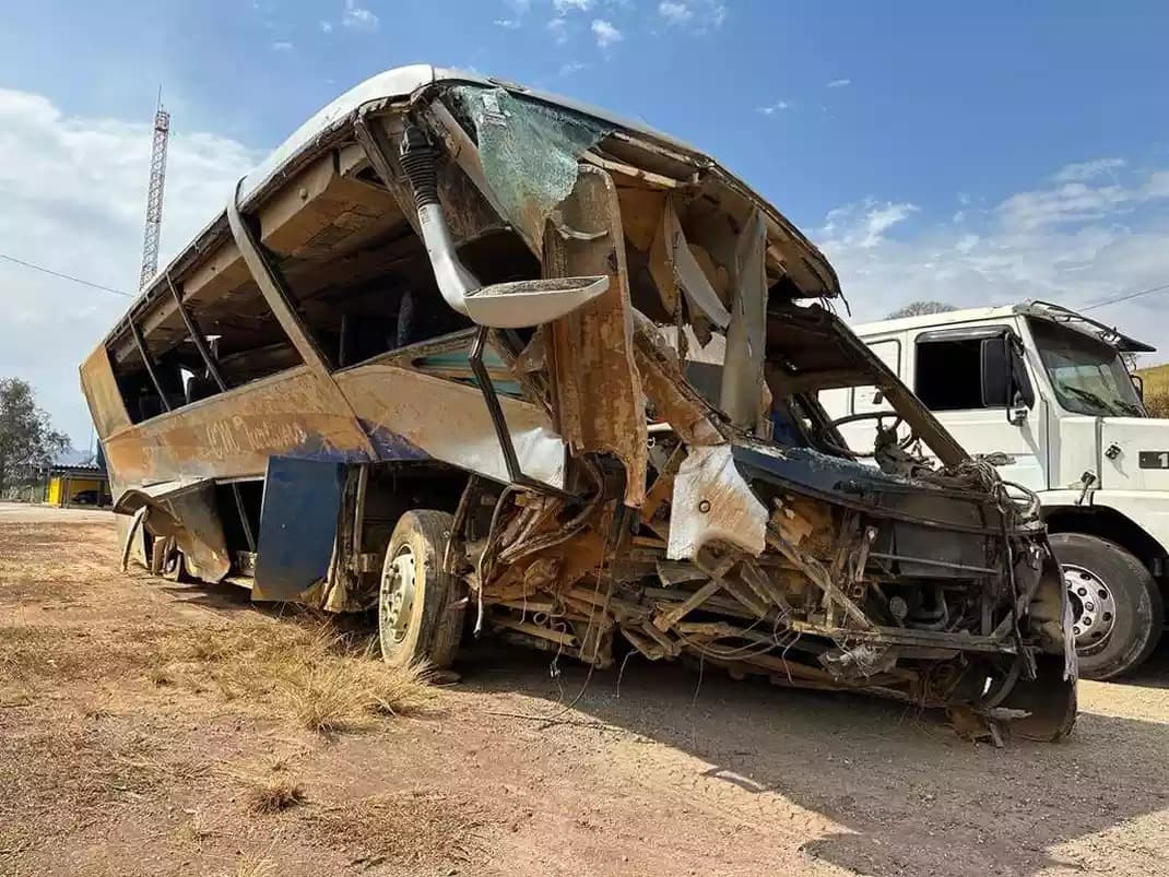 Ônibus do acidente que vitimou torcedores do Corinthians estava irregular