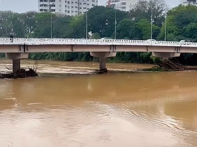 Com previsões de chuvas intensas para o meio da semana, Tubarão segue em estado de alerta