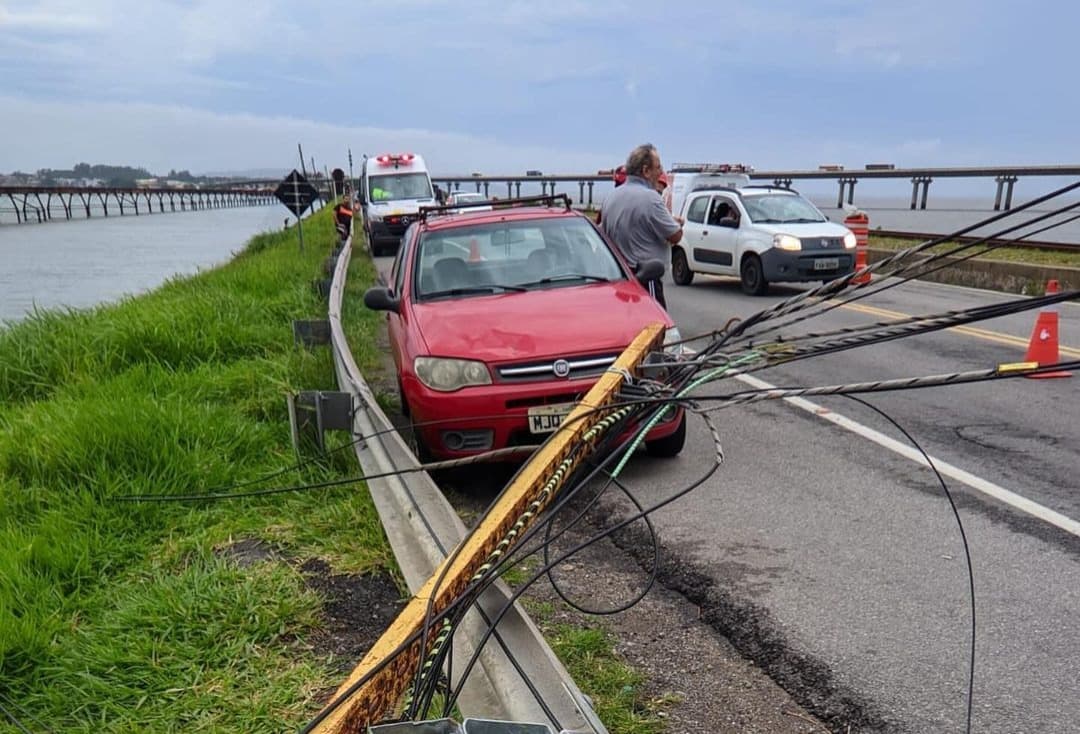 Temporal causa estragos e destruição pela região neste sábado (11)