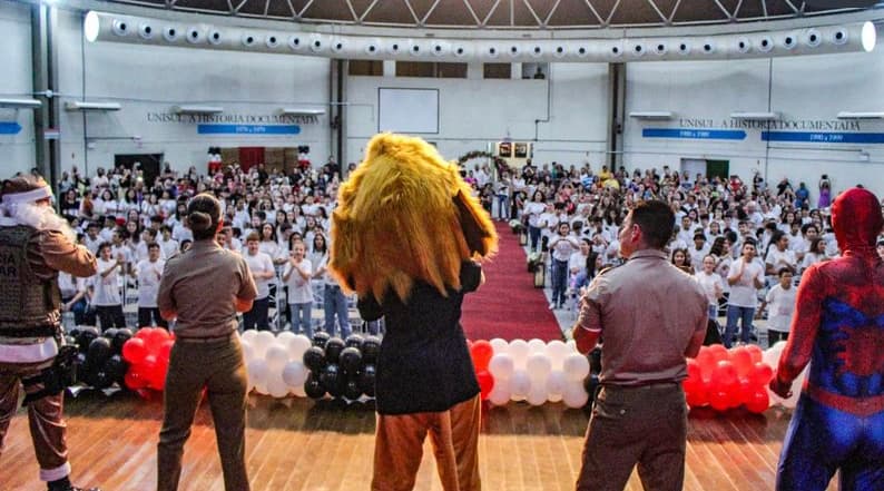 Mais de 330 crianças se formam no Proerd em Tubarão