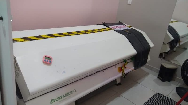 12 câmaras de bronzeamento artificial são interditadas em Tubarão