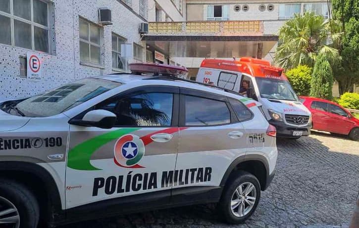 Criança de 2 anos morre após se afogar em lagoa
